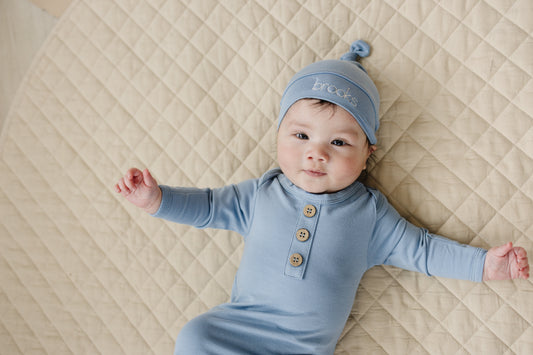 Newborn Bamboo Knotted Gown & Hat Set