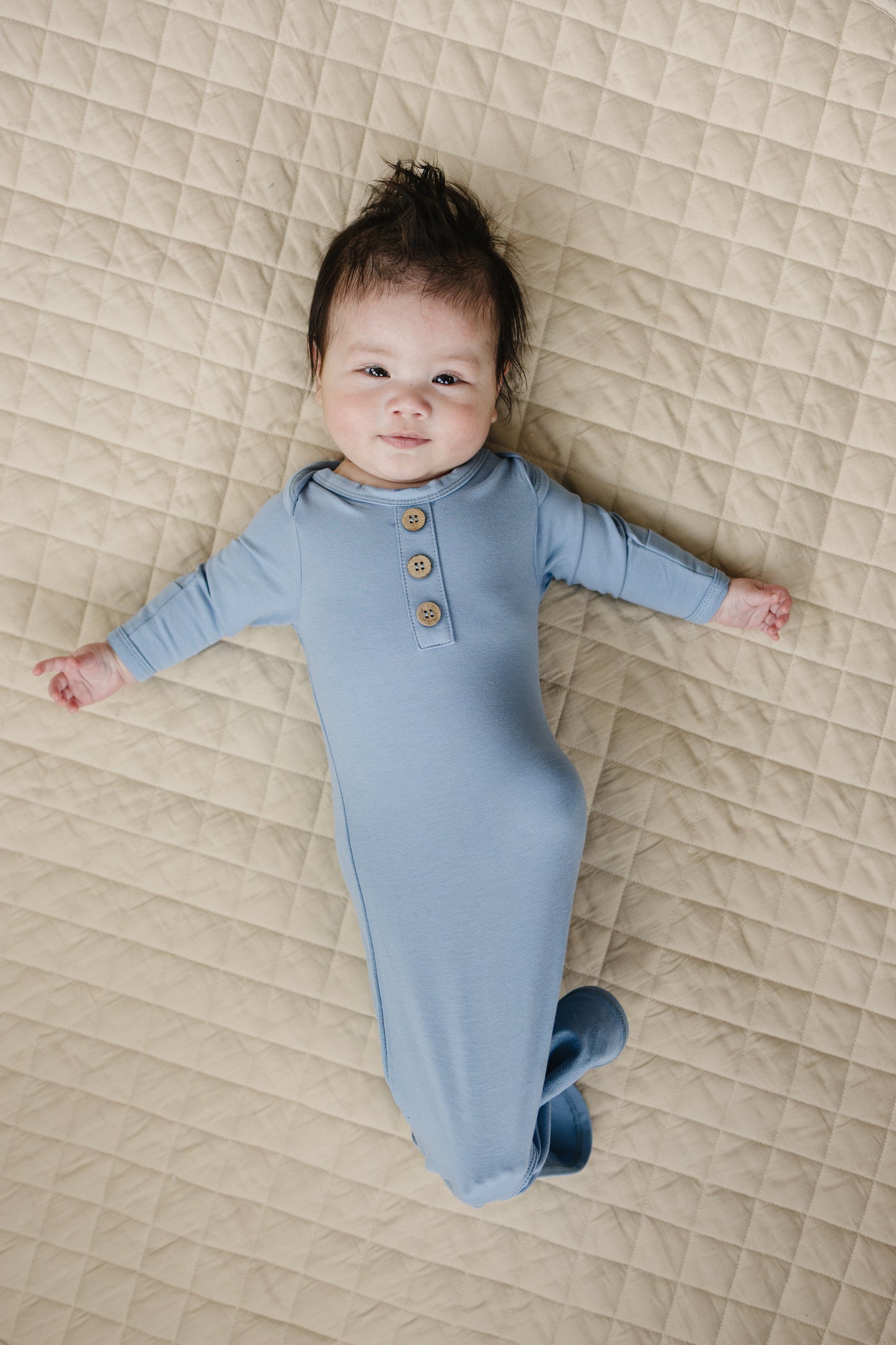 Newborn Bamboo Knotted Gown & Hat Set