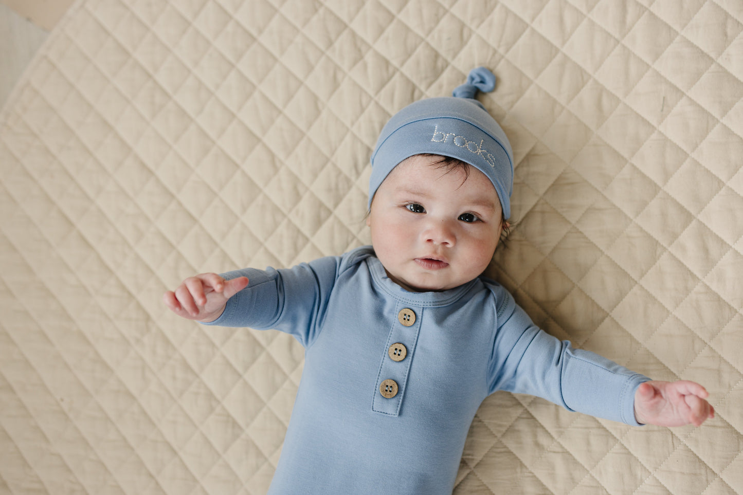 Newborn Bamboo Knotted Gown & Hat Set